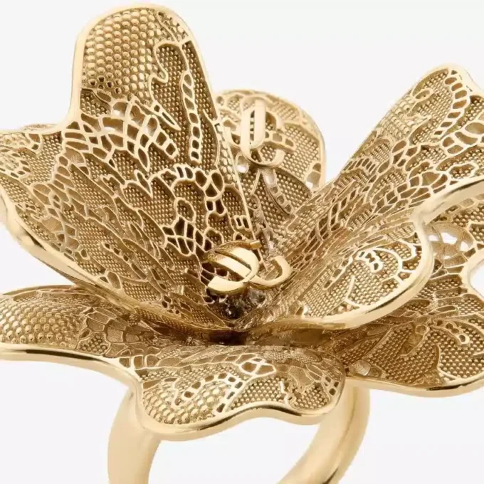Bague corsage maxi Bague corsage en métal finition dorée