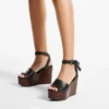 Jori 100 : cuir de veau noir brillant et talons compensés en liège brillant
